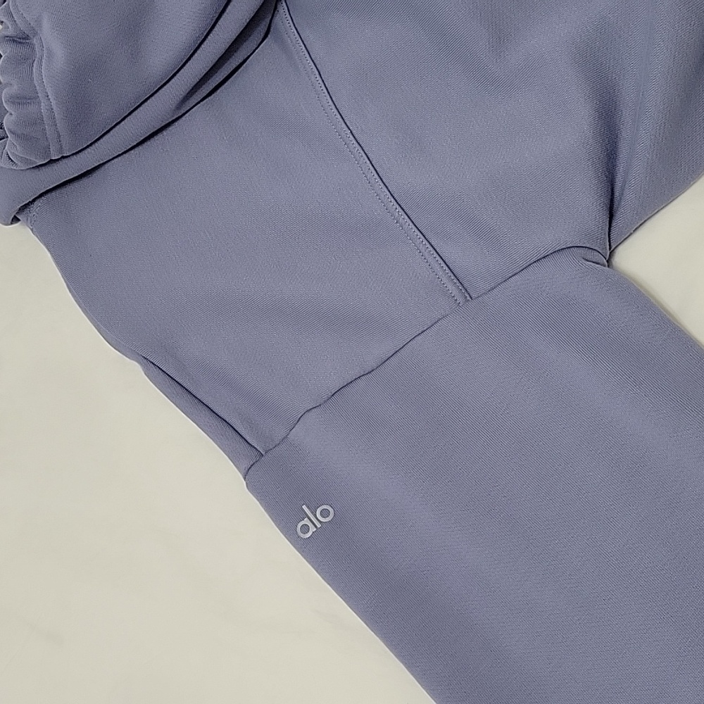 ALO Yoga Lavender Cropped Hoodie Pullover - Picture 2 of 8